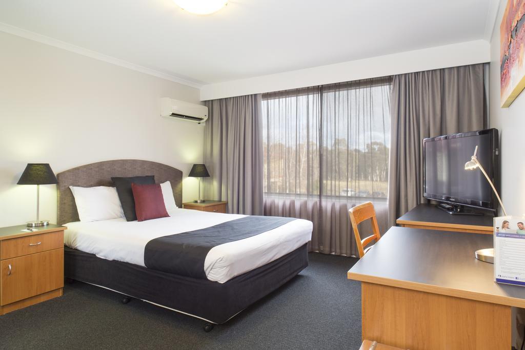 Alpha Hotel Canberra Eksteriør bilde
